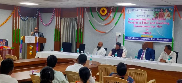 Mkg judge and budhijibi meeting About minor girl (1)