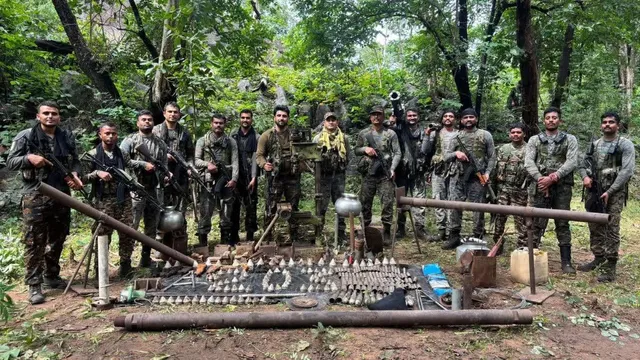 Mkg naxal gun factory jabat (2)