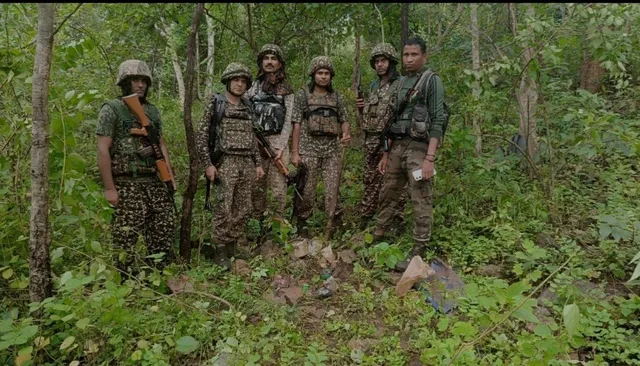 Mkg naxal dump udhar (1)