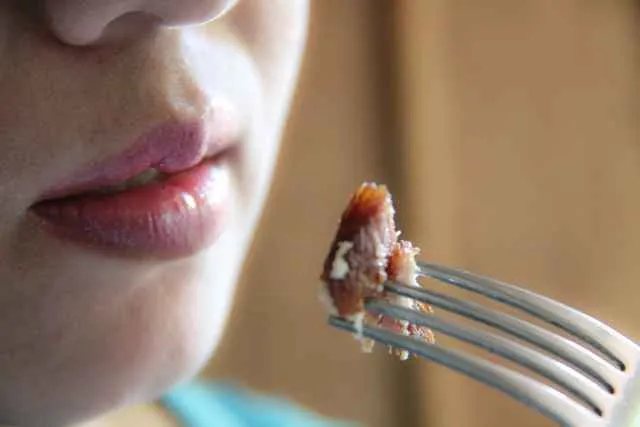 ପେଟପୁରା ନ ଖାଇଲେ ଭୋଗିପାରନ୍ତି ଏସବୁ କଷ୍ଟ!