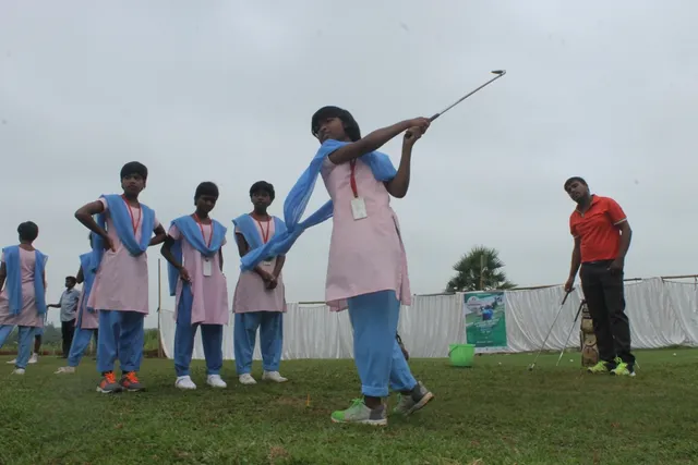 ବିଜିସିରେ ଭାରତୀୟ ଗଲ୍‌ଫ ସପ୍ତାହ: ଗଲ୍‌ଫ ଶିଖିିଲେ କିସ୍‌ ପିଲା 