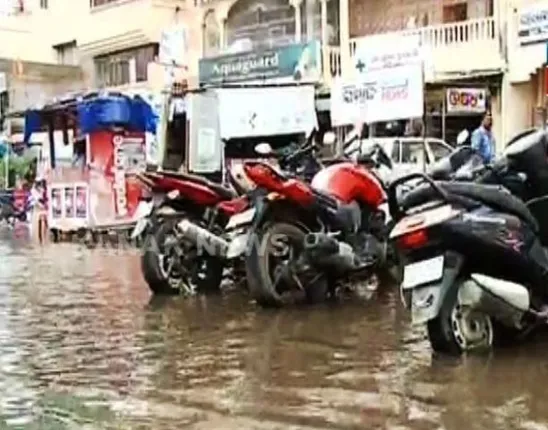 ବର୍ଷା ପାଣିରେ ପୁରୀ ବଡଦାଣ୍ଡ ବେହାଲ, ପର୍ଯ୍ୟଟକ ହନ୍ତସନ୍ତ