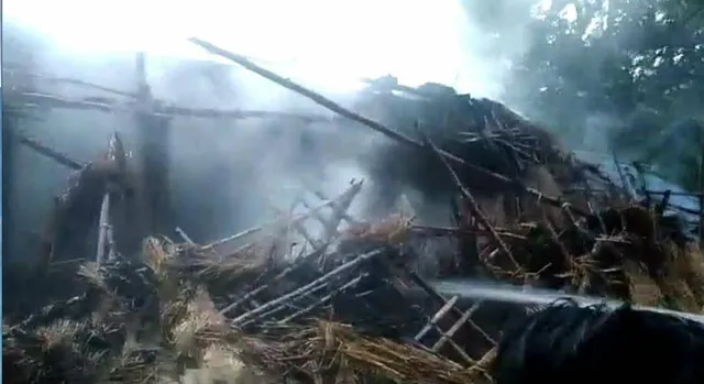 ଭଦ୍ରକରେ ଭୟାବହ ଅଗ୍ନିକାଣ୍ଡ: ୭ବଖରା ଭସ୍ମିଭୂତ, ୨ଲକ୍ଷ ଟଙ୍କାର ସମ୍ପତ୍ତି ନଷ୍ଟ