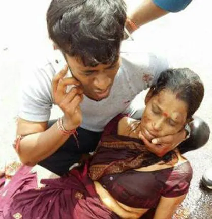 ଯାଜପୁର: ବାଇକ୍‌ରୁ ଖସି ମହିଳା ଗୁରୁତର