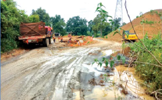 ରେଲେଓ୍ଵ ପାଇଁ ରାସ୍ତା ଶୋଚନୀୟ