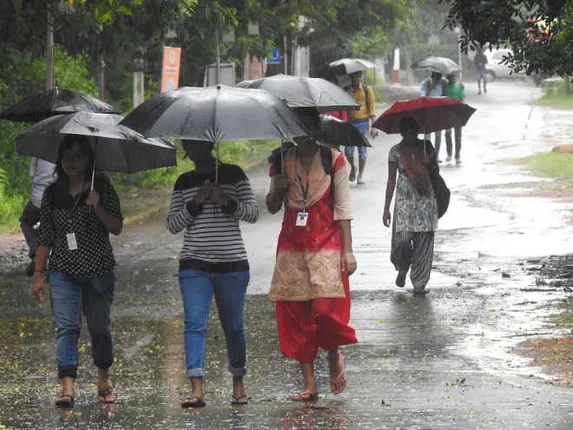 ରାଜଧାନୀରେ ବର୍ଷା ବେଳେ (ବିଭୂତି)