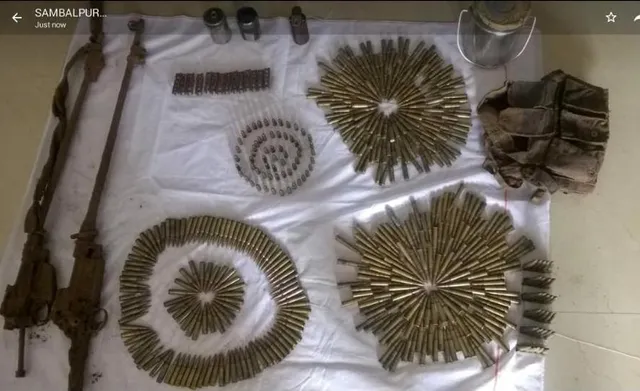 ସମ୍ବଲପୁର: କିସିଣ୍ଡା ଜଙ୍ଗଲରୁ ବିପୁଳ ପରିମାଣର ଅସ୍ତ୍ରଶସ୍ତ୍ର ଜବତ