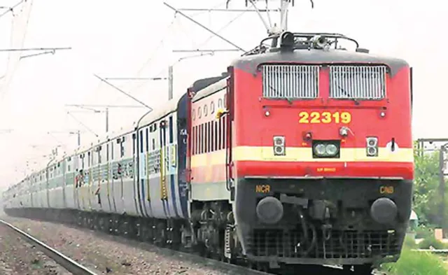 ଟ୍ରେନ୍‌ରୁ ଖସି ଯୁବକଙ୍କ ମୃତ୍ୟୁ