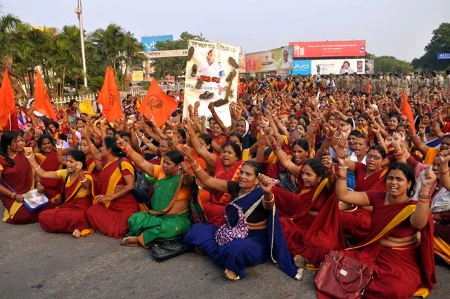 ମନ୍ତ୍ରୀ ଦାମଙ୍କ କୁଶପୁତ୍ତଳିକା ପୋଡ଼ିଲେ