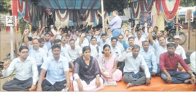 ମିଳିତ ବିଏଡ୍‌ ଶିକ୍ଷକ ମହାସଂଘର ଧାରଣା ୧୯ଦିନରେ