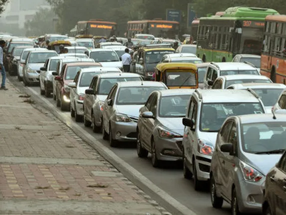 ଜୁଲାଇ ୨୦୧୯ରୁ ସବୁ କାର୍‌ରେ ଏୟାର୍‌ବ୍ୟାଗ୍‌, ସ୍ପିଡ୍‌ ଆଲର୍ଟ, ପାର୍କିଙ୍ଗ୍‌ ସେନ୍‌ସର୍‌ ଅପରିହାର୍ଯ୍ୟ