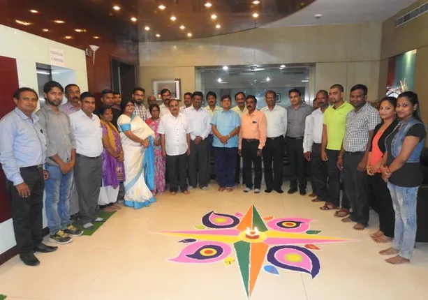 ‘ସମ୍ବାଦ ଭବନ’ରେ ଦୀପାବଳି ଅବସରରେ ରଙ୍ଗୋଲି