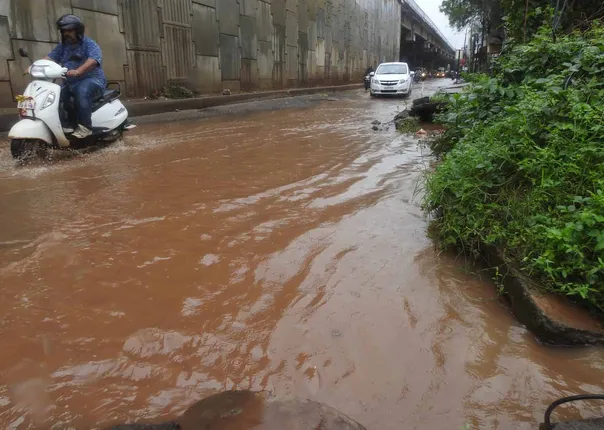 ବିପଦପୂର୍ଣ୍ଣ ଅବସ୍ଥାରେ ରସୁଲଗଡ଼ ରାସ୍ତା(ବିଭୂତି)