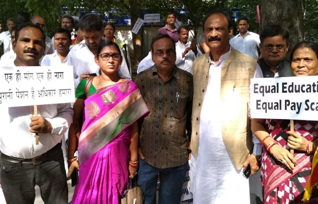 ଜନ୍ତର ମନ୍ତରରେ ଶିକ୍ଷକ ସଂଘର ଧାରଣା, ଓଡ଼ିଶାରୁ ୨୦୦ ପ୍ରାଥମିକ ଶିକ୍ଷକ