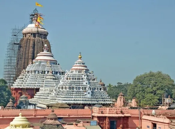 ଶ୍ରୀମନ୍ଦିର ଗର୍ଭଗୃହରେ ରକ୍ତଛିଟା, ଶ୍ରୀଜିଉଙ୍କ ମହାସ୍ନାନ ପରେ ଦର୍ଶନ କଲେ ଭକ୍ତ