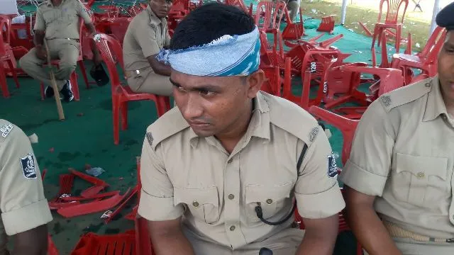 ପ୍ରସ୍ତାବିତ ସିମେଣ୍ଟ କାରଖାନାକୁ ବିରୋଧ : ଜନଶୁଣାଣି ପାଲଟିଲା ରଣକ୍ଷେତ୍ର