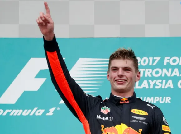 ଜନ୍ମଦିନରେ ଭେର୍ଷ୍ଟାପେନ୍‌ଙ୍କୁ ମୁକୁଟ