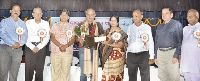 ଦାଶ ବେନହୁର୍‌ଙ୍କୁ ବିଶ୍ୱନାଥ ପଶାୟତ ସାରସ୍ୱତ ସମ୍ମାନ