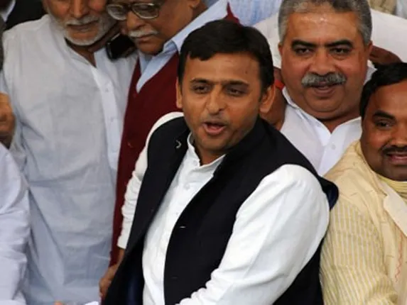 ସରକାରୀ ବଙ୍ଗଳାରେ ଭଙ୍ଗାରୁଜା, ଅଖିଳେଶଙ୍କ ବିରୋଧରେ କାର୍ଯ୍ୟାନୁଷ୍ଠାନ ହେବ