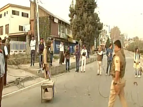 ଶ୍ରୀନଗର ବିମାନ ବନ୍ଦର ନିକଟରେ ଆତଙ୍କବାଦୀ ଆକ୍ରମଣ, ଜଣେ ଆତଙ୍କବାଦୀ ମୃତ