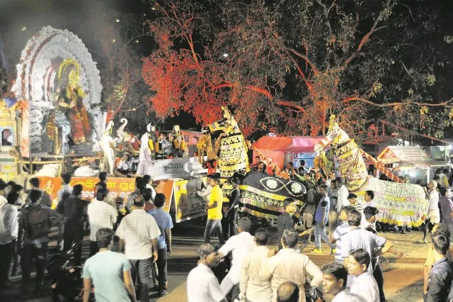 ସହିଦନଗରରେ ଗଜଲକ୍ଷ୍ମୀ ଭସାଣି : ଭାଗନେଲେ ୧୧ ମେଢ଼