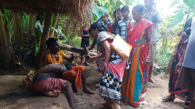 ବୃଦ୍ଧାଙ୍କ ସହ ପାଶବିକ ଅତ୍ୟାଚାର : ଅଭିଯୁକ୍ତଙ୍କୁ ବାନ୍ଧି ନିସ୍ତୁକ ମାଡ଼