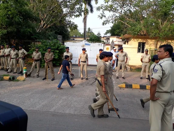 ମନ୍ତ୍ରୀ ଦାମ ରାଉତଙ୍କ ବାସଭବନ ଆଗରେ ସୁରକ୍ଷା ବଢ଼ିଲା