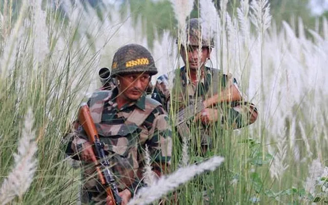 ଜମ୍ମୁ ଏବଂ କଶ୍ମୀର: ଦୁଇ ଯବାନ ସହିଦ; ଦୁଇ ଆତଙ୍କବାଦୀ ନିହତ