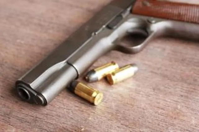 ବନ୍ଧୁକ ବେପାରୀ ଗିରଫ