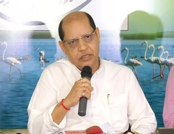 କାହା ଇସାରାରେ ଚାଲିଛି ସିବିଆଇ?