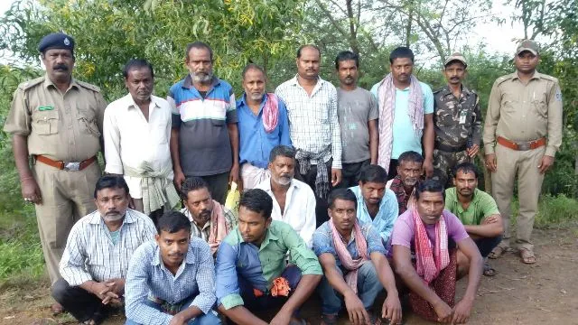 ଗହୀରମଥାରୁ ୩ ଟ୍ରଲର ଜବତ, ୧୬ ମତ୍ସ୍ୟଜୀବୀ ଗିରଫ