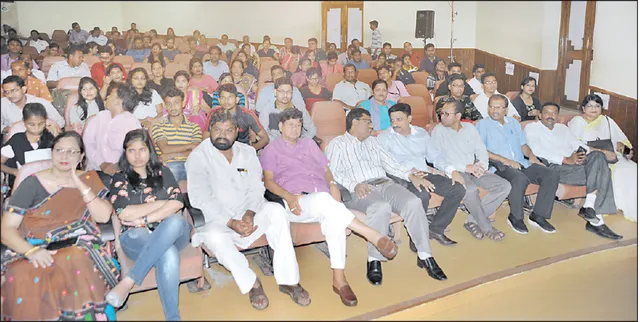 ସମ୍ବାଦ’ ପକ୍ଷରୁ ରାଜ୍ୟସ୍ତରୀୟ ବିତର୍କ ପ୍ରତିଯୋଗିତା: ‘ପାର୍ଟି ନୁହେଁ, ମାଟି ଆଗ’