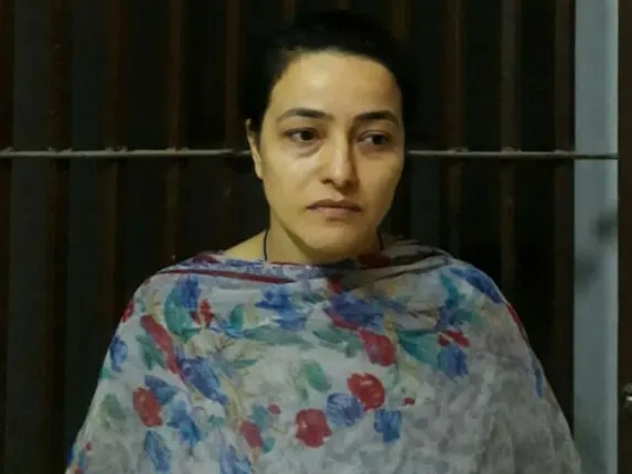 କୋର୍ଟରେ କାନ୍ଦିଲେ ହନିପ୍ରୀତ