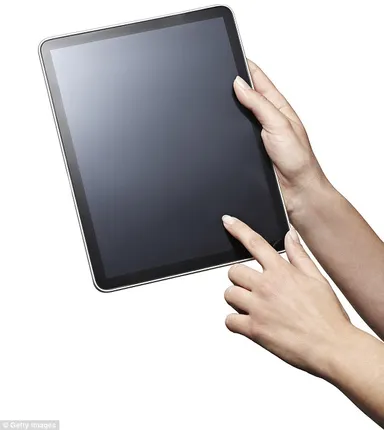 ମହିଳାଙ୍କ ସୁରକ୍ଷା ପାଇଁ "ଆଇଓ୍ଵାଚ୍‌ ରେଲୱେ" ଆପ