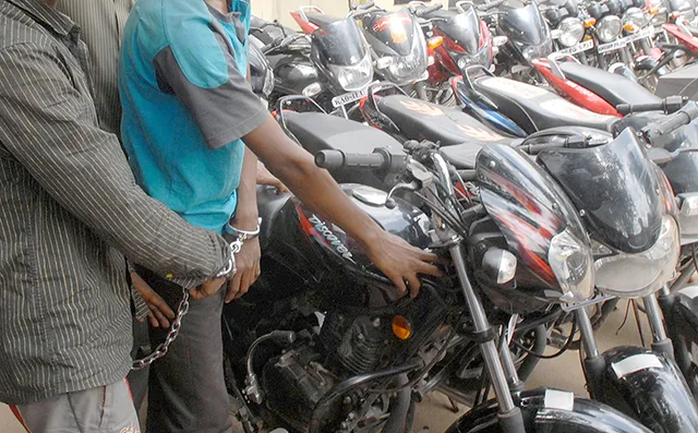 ପ୍ରଥମେ ବାଇକ୍‌ ଚୋରି, ପରେ ‘ସରି’ ଲେଖି ଫେରେଇଲେ ଗାଡ଼ି!