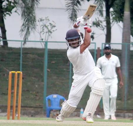 ରଣଜୀ ଟ୍ରଫି: ତାମିଲଠୁ ୩ ପଏଣ୍ଟ ଛଡ଼ାଇଲେ ଧୂପର