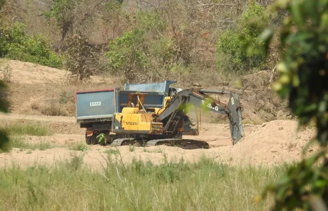 ଛତିଶଗଡ଼ ମାଫିଆଙ୍କ କବ୍‌ଜାରେ ଅଂଗ ନଦୀ