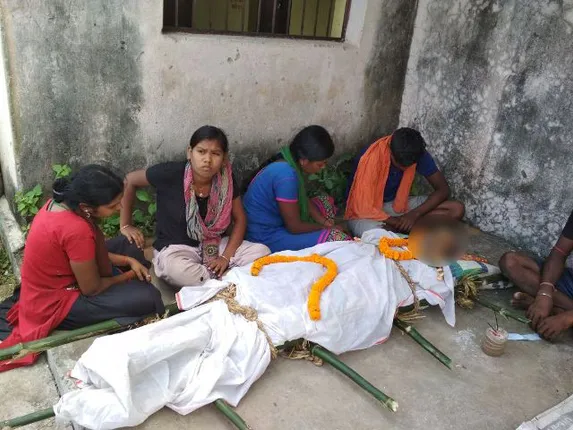 ପ୍ରାଣ ହରାଇଲେ ଅସହାୟ ବୃଦ୍ଧ : ୨୦ ଘଣ୍ଟା ପଡ଼ିରହିଲା ଶବ