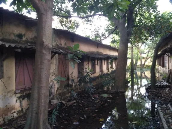 ବର୍ଷା ଚାରି ମାସ ପାଣିଘେରରେ ଓସିସି କଲୋନି ବାସିନ୍ଦା