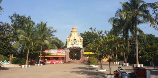 ଓଳାଶୁଣୀ ପୀଠକୁ ନୂତନ ରାସ୍ତା ନିର୍ମାଣ : ଶହ ଶହ ଗଛ ଓ ପଥର ଚୋରାଚାଲାଣ