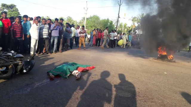 ଟ୍ରକ୍‌ ଧକ୍କାରେ ବାଇକ୍‌ ଆରୋହୀଙ୍କ ମୃତ୍ୟୁ