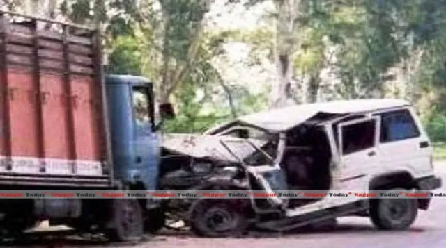 ଜିପ୍‌କୁ ଧକ୍କା ଦେଲା ଟ୍ରକ୍‌, ୧୩ ମୃତ