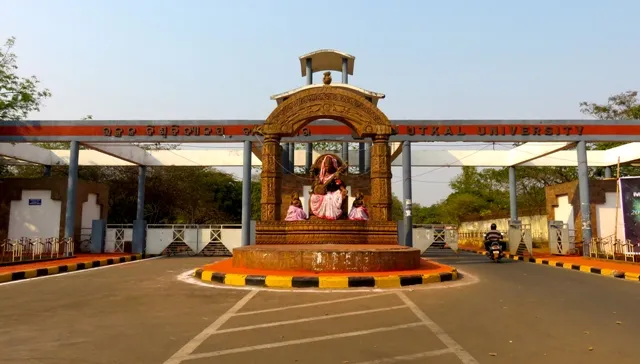 ଉତ୍କଳ ବିଶ୍ବବିଦ୍ୟାଳୟରେ ଲାଗିବ ଅଗ୍ନି ନିର୍ବାପକ ଯନ୍ତ୍ର