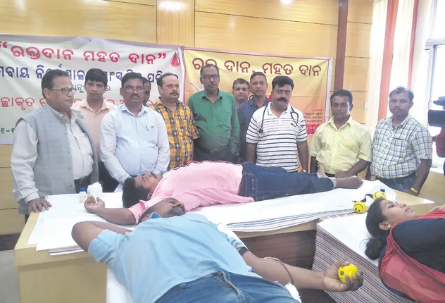 ସମବାୟ ନିର୍ଦ୍ଦେଶାଳୟ ସାଂସ୍କୃତିକ ପରିଷଦ ପକ୍ଷରୁ ରକ୍ତଦାନ ଶିବିର