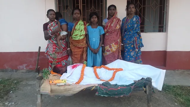 ଆଦିବାସୀ ମହିଳାଙ୍କ ଶବକୁ ମଶାଣି ମନା!