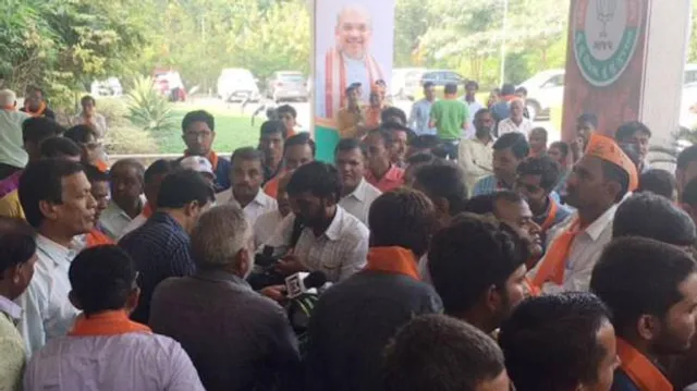 ଗୁଜରାଟ ନିର୍ବାଚନ: ଟିକଟ ବଣ୍ଟନକୁ ନେଇ ବିଜେପିରେ ଗଣ୍ଡଗୋଳ, ସାମୁହିକ ଇସ୍ତଫା ପାଇଁ ଧମକ