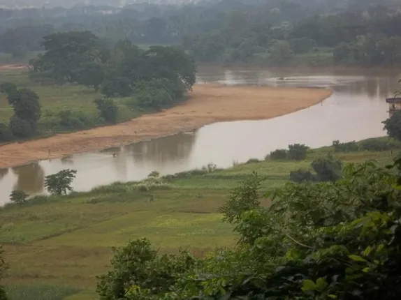 ସାବଧାନ! ଦୟା ପାଣି ବିଷ, ଗଙ୍ଗୁଆର ପ୍ରଦୂଷିତ ଜଳ ଜହର କରିଛି