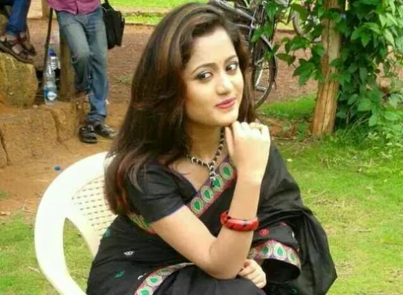 ପ୍ରଥମ ସିନେମାରେ ମୁସଲ୍‌ମାନ୍‌ ଯୁବତୀ ଭୂମିକା ନିଭାଇଛନ୍ତି ଏହି ଓଲିଉଡ୍‍ ନାୟିକା