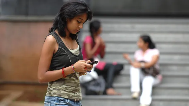 ଘରେ ବସି ମୋବାଇଲ ନମ୍ବରକୁ ଆଧାର ସହିତ ସଂଯୋଗ କରିବାକୁ ମିଳିଲା ସବୁଜ ସଙ୍କେତ