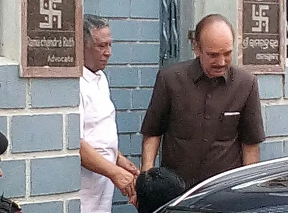 ଗୁଲାମ୍‌-ରାମ ସାକ୍ଷାତକୁ ନେଇ ଚର୍ଚ୍ଚା